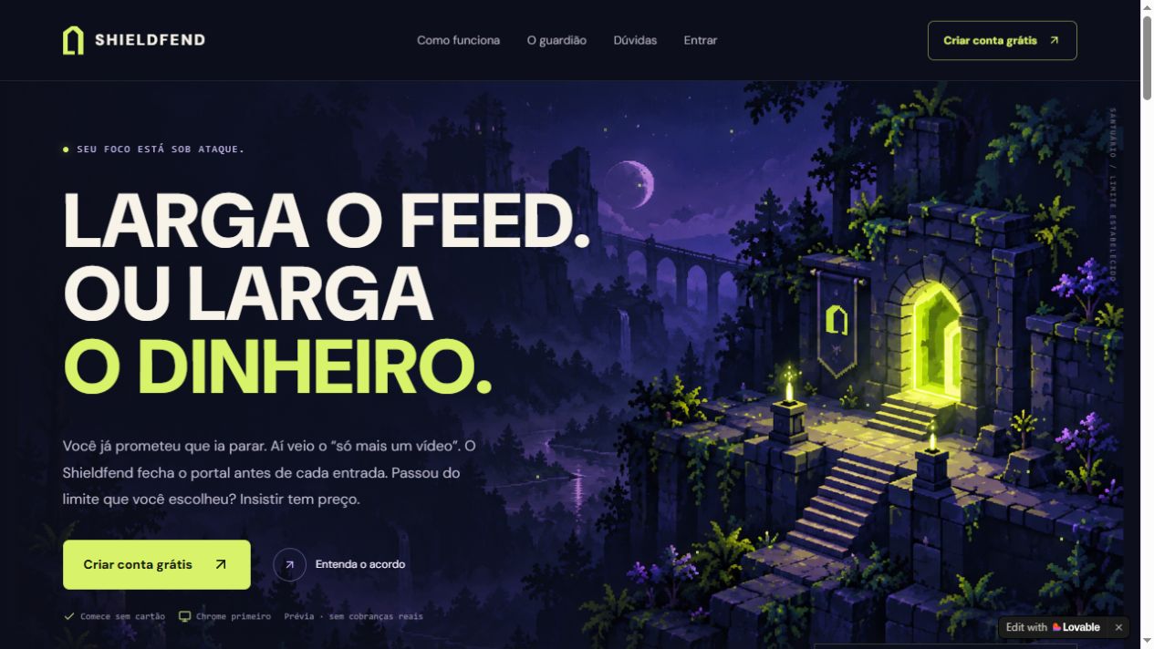 Apresentação real do Shieldfend, com portal verde em um cenário de fantasia